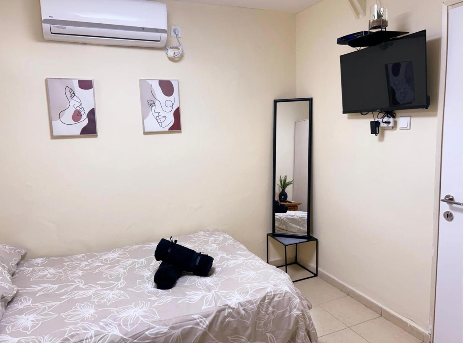 Guy'S Apartment Eilat Luaran gambar